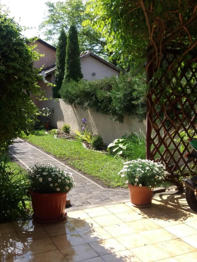 Lux Apartman Villa Hajdúszoboszló Dış mekan fotoğraf